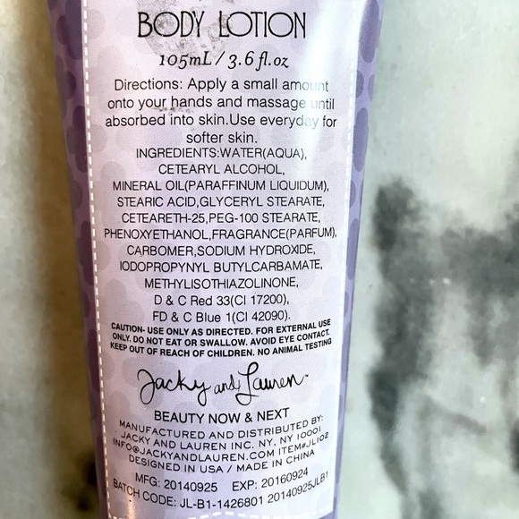 ⭐️ BUNDLE ⭐️ - BATH & BODY WORKS A THOUSAND WISHES LOTION - Picture 9 of 9